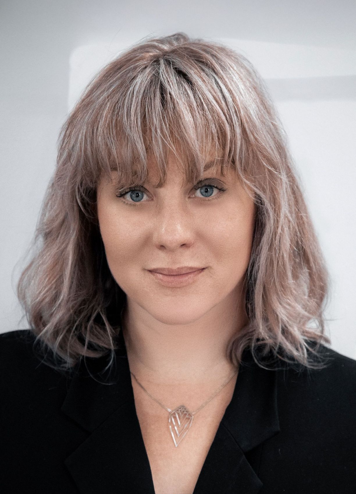 Lara Carmona – Trustee